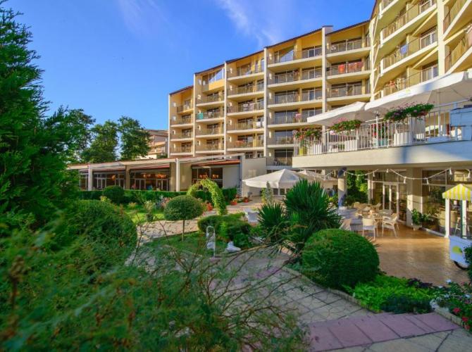 Hotel Madara Park