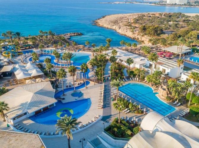 Hotel Adams Beach