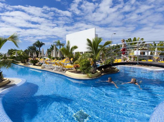 Paradise Park Fun Lifestyle Hotel