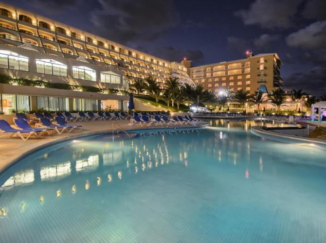 Golden Parnassus Resort
