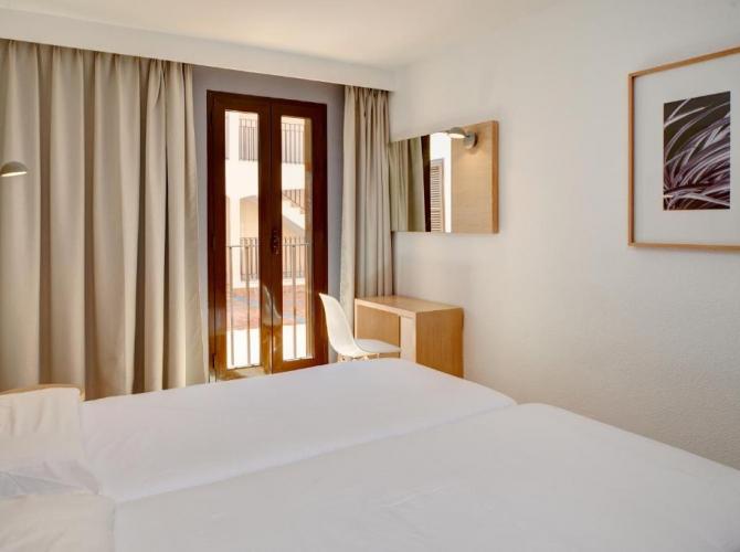 Aparthotel Protur Floriana Resort