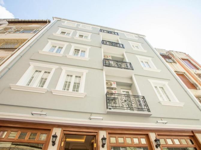 Atlantis Royal Hotel