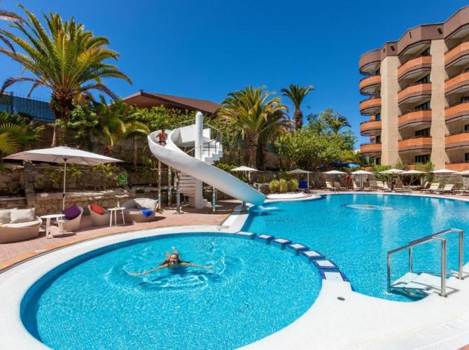 Mur Hotel Neptuno