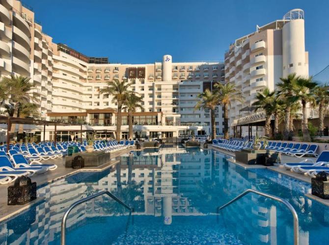 Hotel db San Antonio + Spa