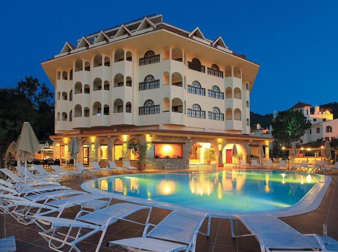 Hotel Fortuna Beach
