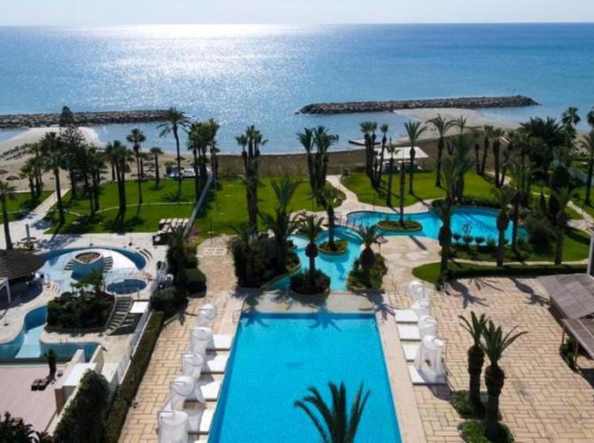 Hotel Sandy Beach & Spa