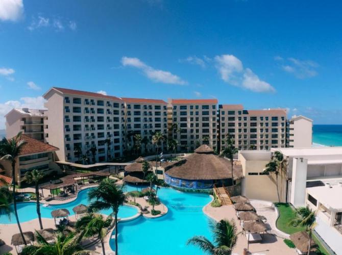 Emporio Cancun