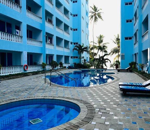 Cowrie Shell Beach Apartments