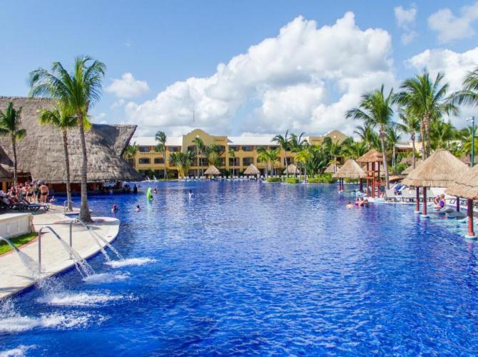 Barcelo Maya Palace