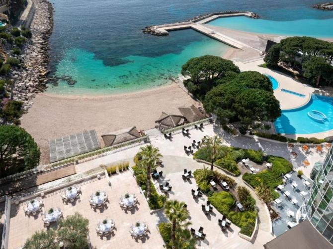 Le Meridien Beach Plaza