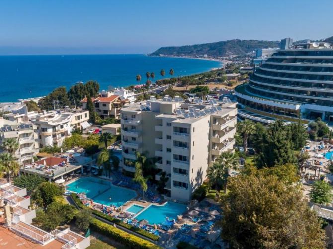 Poseidonia Hotel and Apartments
