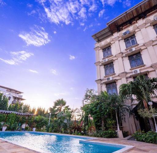 Golden Tulip Stone Town Boutique