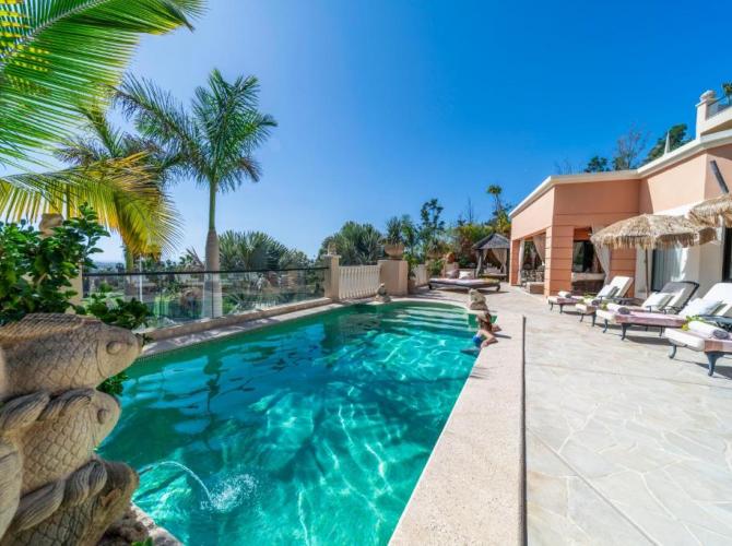Royal Garden Villas