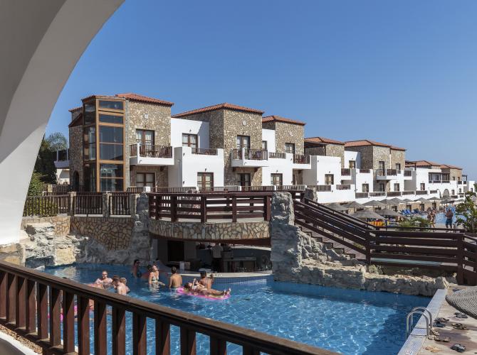 Costa Lindia Beach Resort