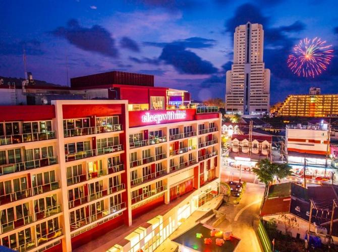 HOTEL SLEEP WITH ME design hotel @ patong