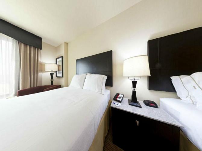 Holiday Inn Express Hotel & Suites Orlando International Drive