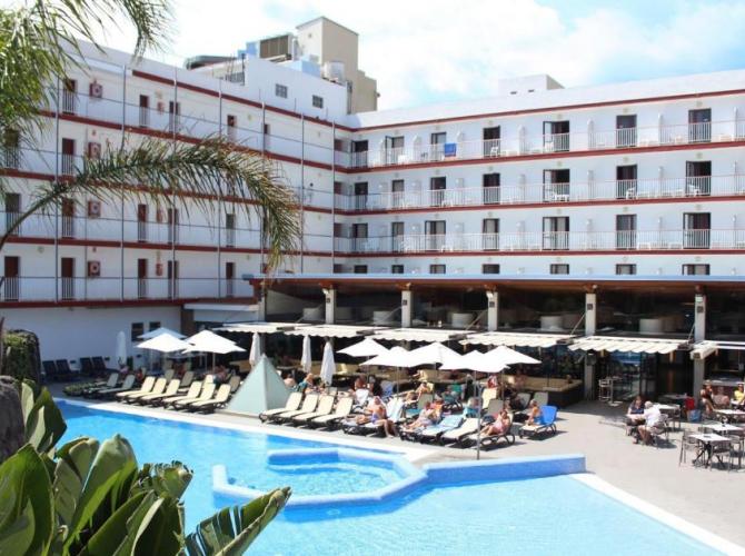 Hotel Papi Blau