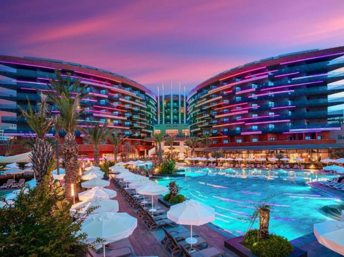 Calyptus Kirman Premium Resort