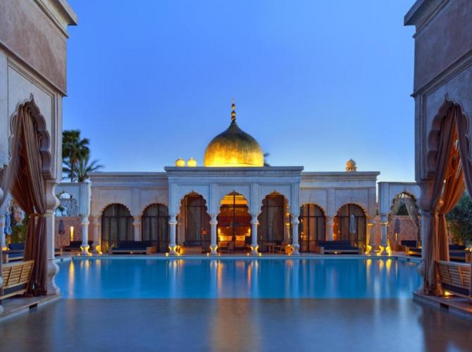 Palais Namaskar