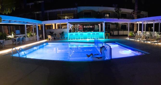 Hotel Trefon Apartments and Suites