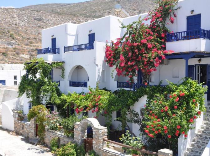 Nostos Studios and Apartments