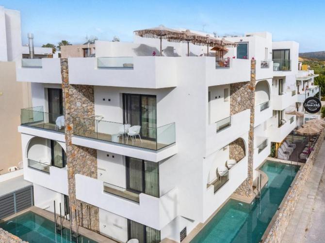 Cabana White Boutique Hotel & Suites