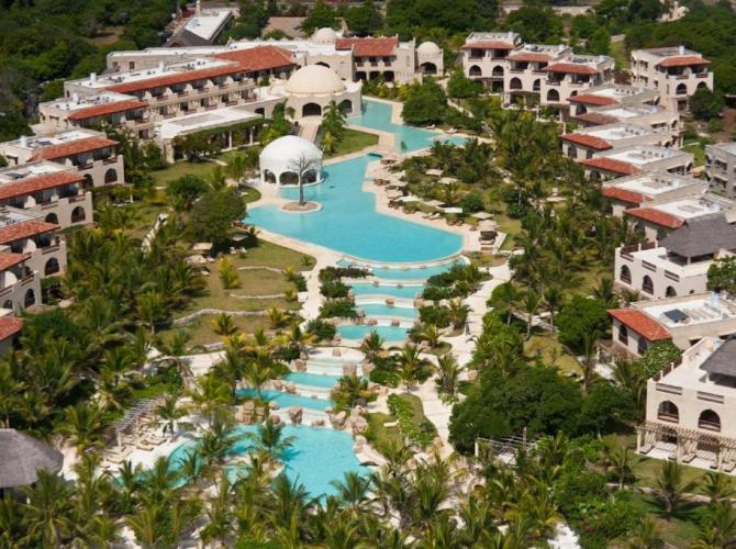 Safari Kenya si plaja Mombasa - Hotel Swahili Beach Resort 5*