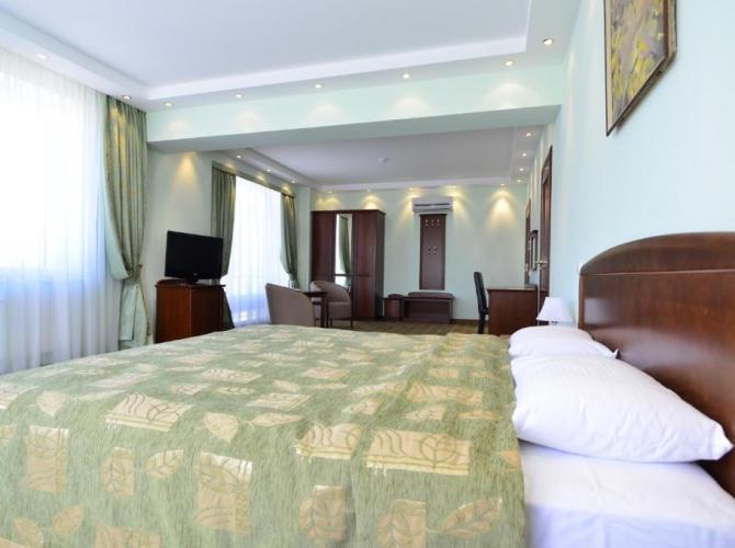 Platinum Hotel